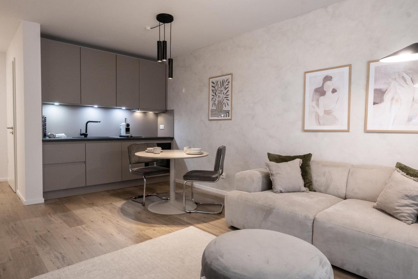 Lenuel Apartamento *